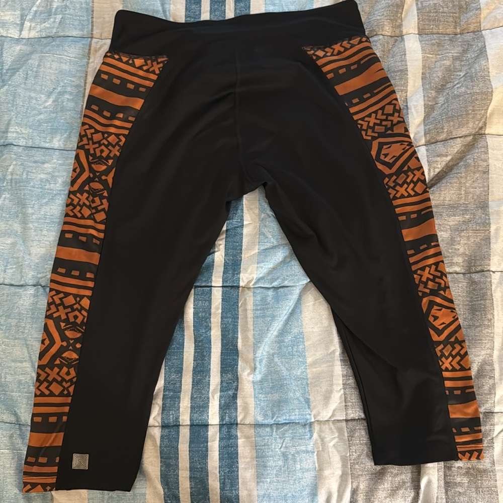 LulaRoe Women’s Leggings - Picture 2 of 3